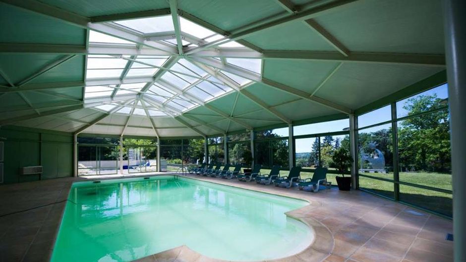 Domaine des Roches Pool