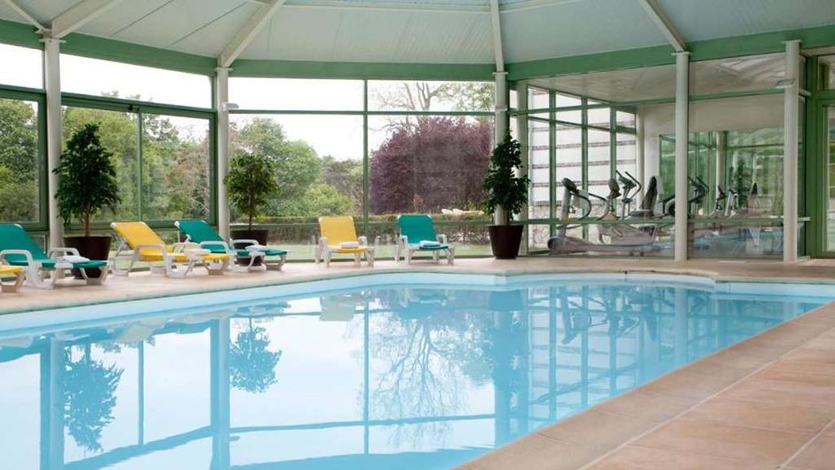 Domaine des Roches Pool