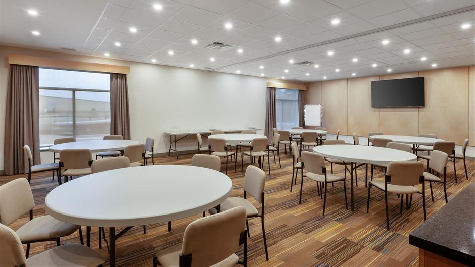 Best Western Plus Kawartha Lakes Hotel & Meeting