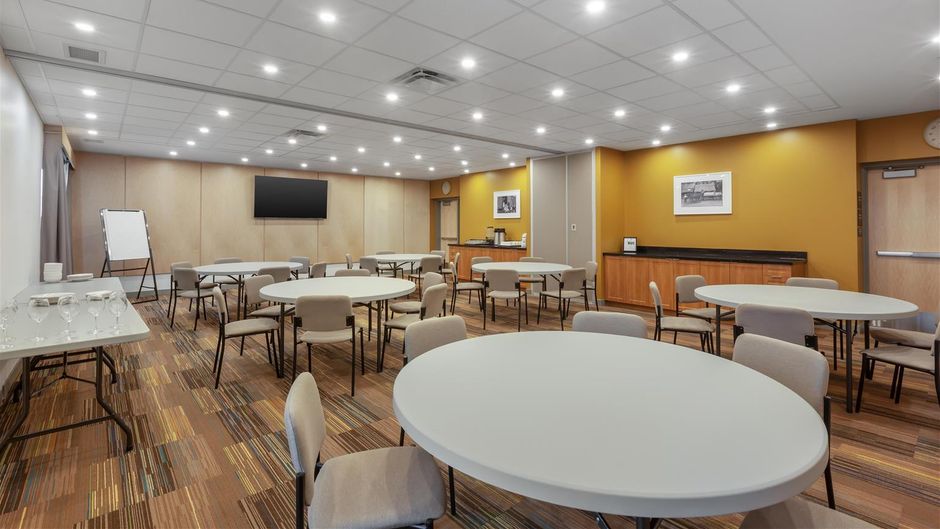Best Western Plus Kawartha Lakes Hotel & Meeting