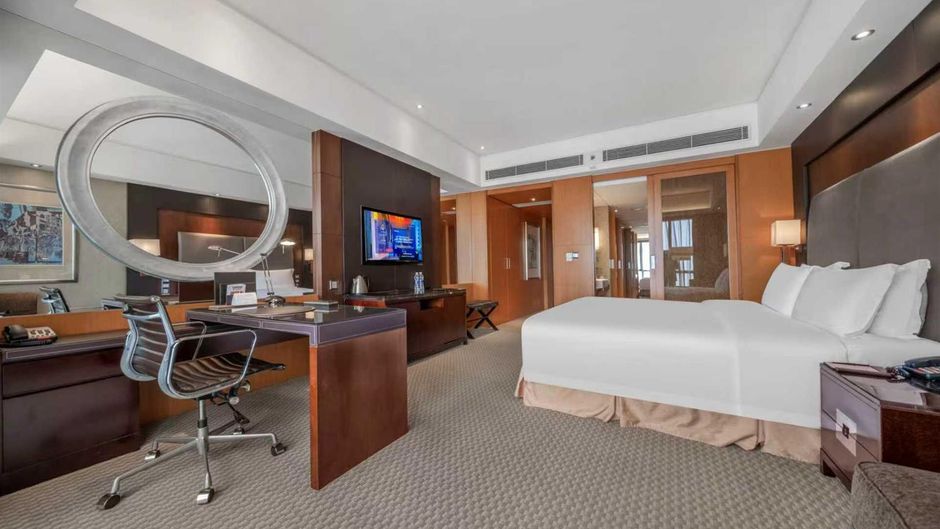 Glenview ITC Plaza Room