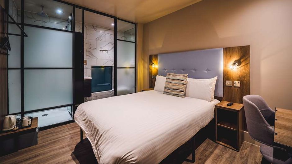 Euston Square Hotel Room