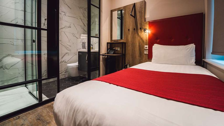 Euston Square Hotel Room