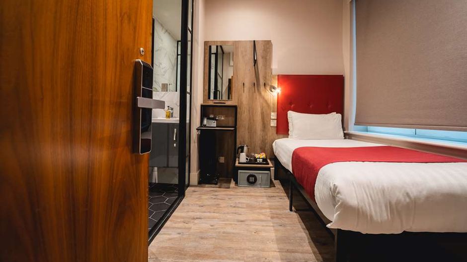 Euston Square Hotel Room