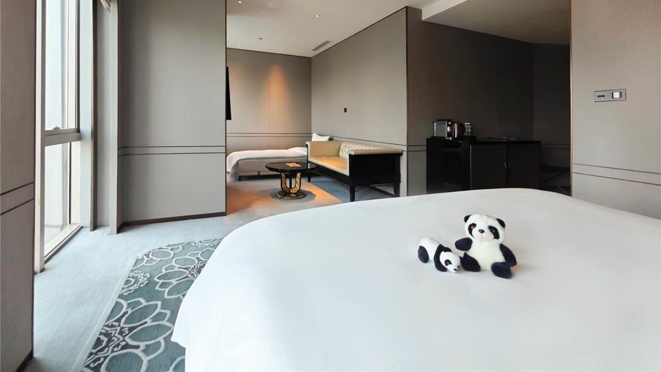 Wanda Reign Chengdu Room