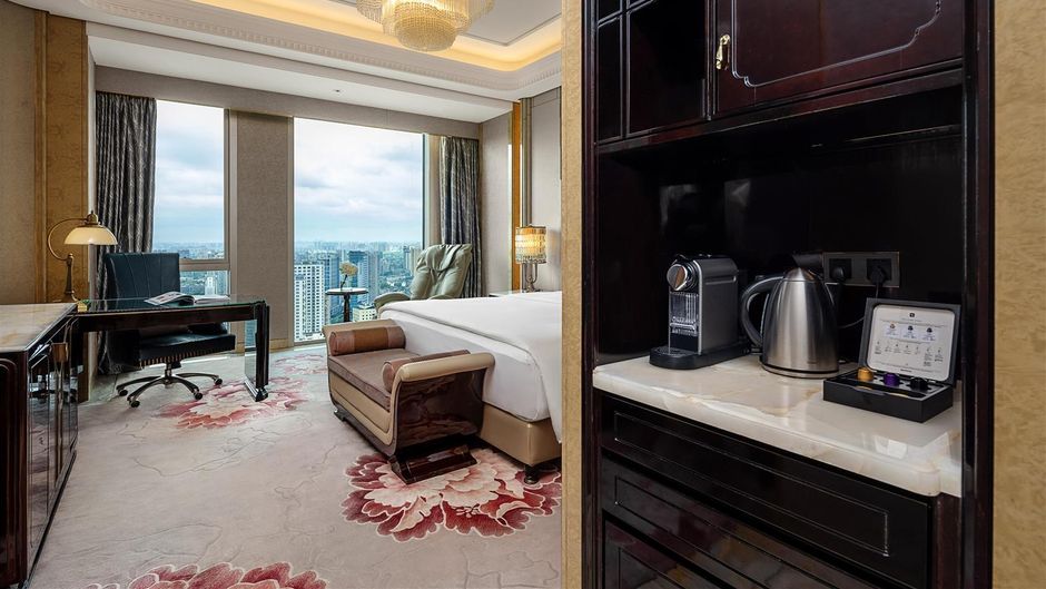 Wanda Reign Chengdu Room