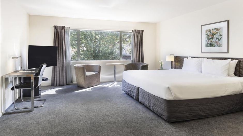 Greenlane Suites Room