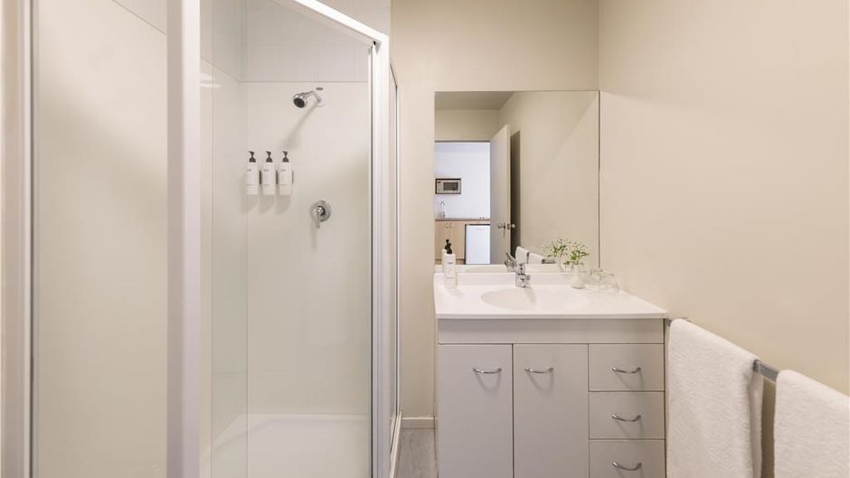 Greenlane Suites Room