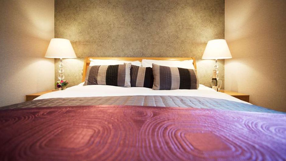 The Waterside Hotel Suite