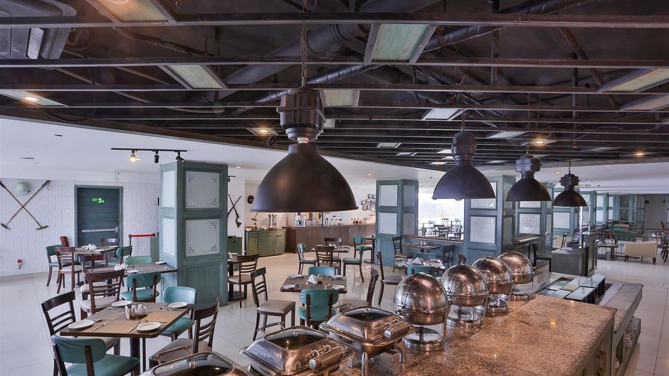 Avari Xpress Gulberg Restaurant