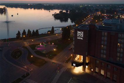 Moco Hotel