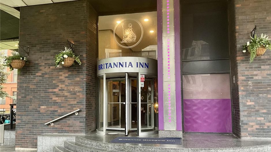 Britannia Inn Glasgow Exterior