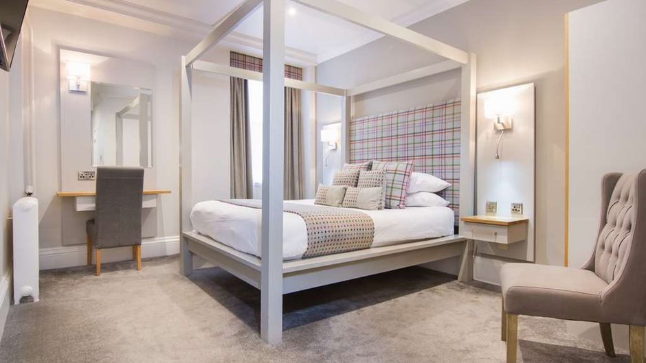 White Hart Hotel Room