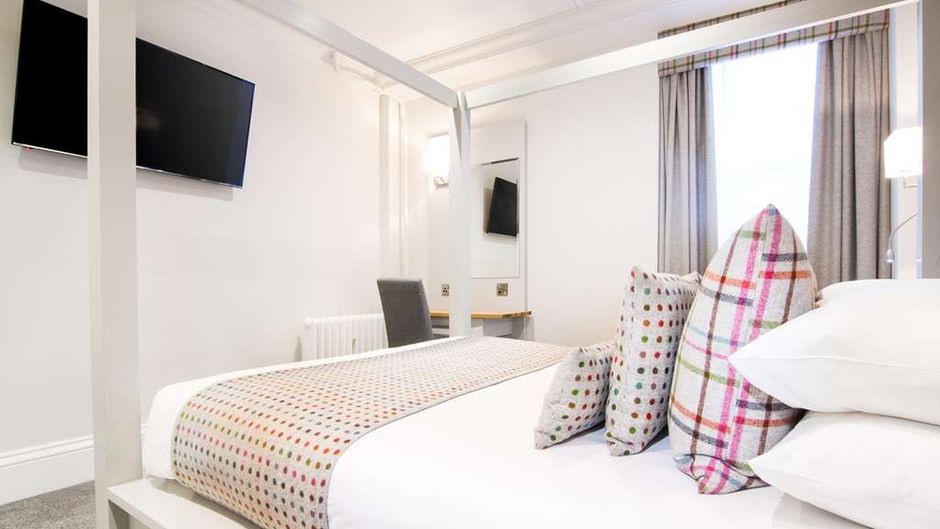 White Hart Hotel Room
