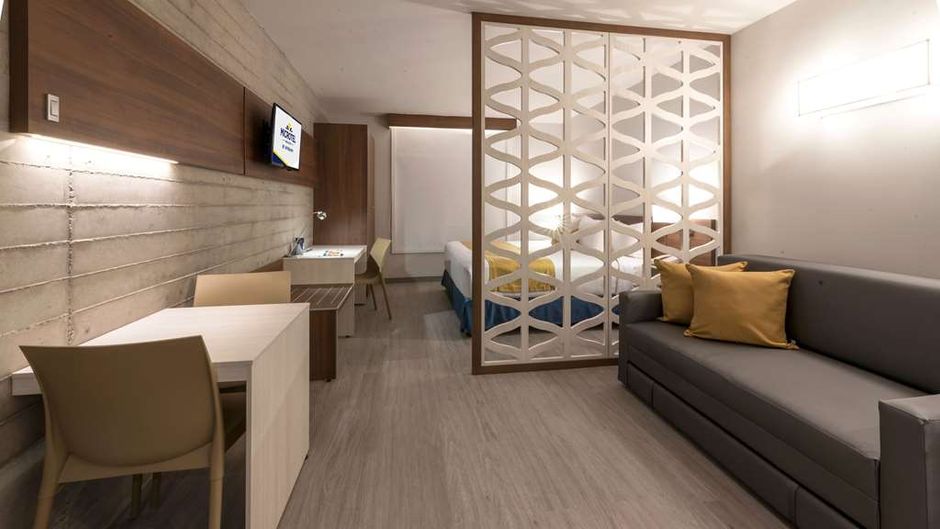 Microtel Inn & Suites Irapuato Suite