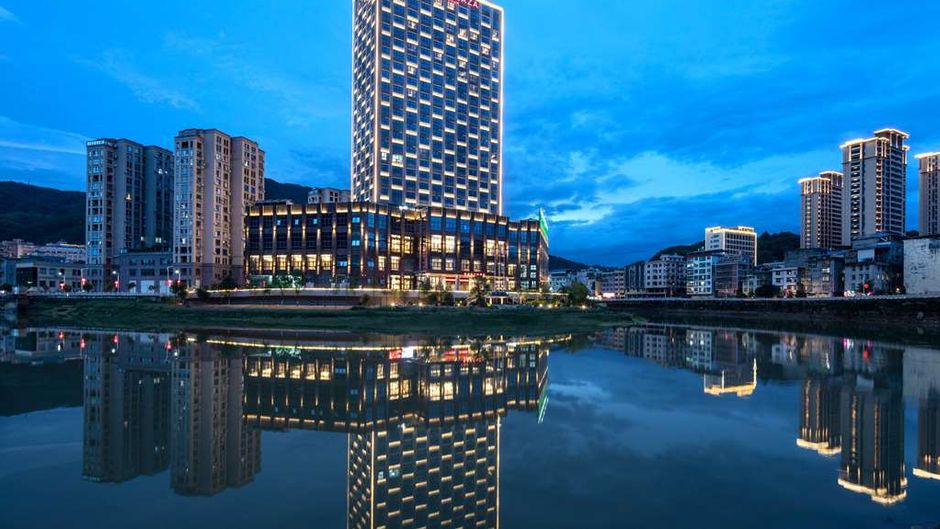 Ramada Plaza by Wyndham Zhenghe Exterior