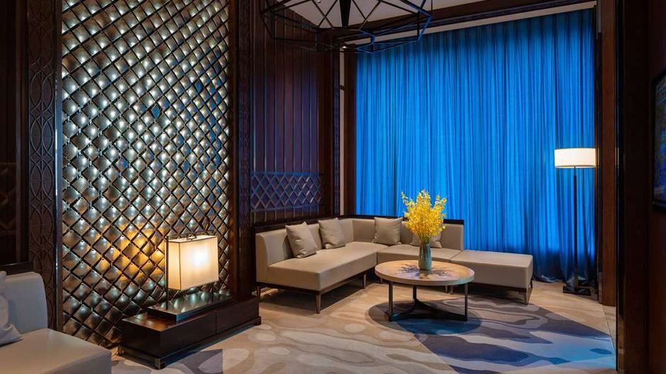 Wyndham Grand Plaza Royale Eve Restaurant