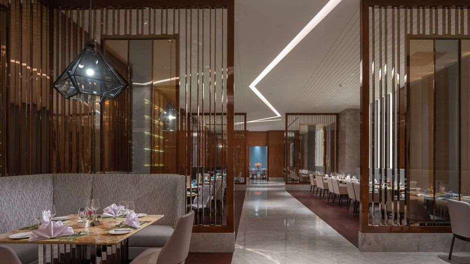 Wyndham Grand Plaza Royale Eve Restaurant