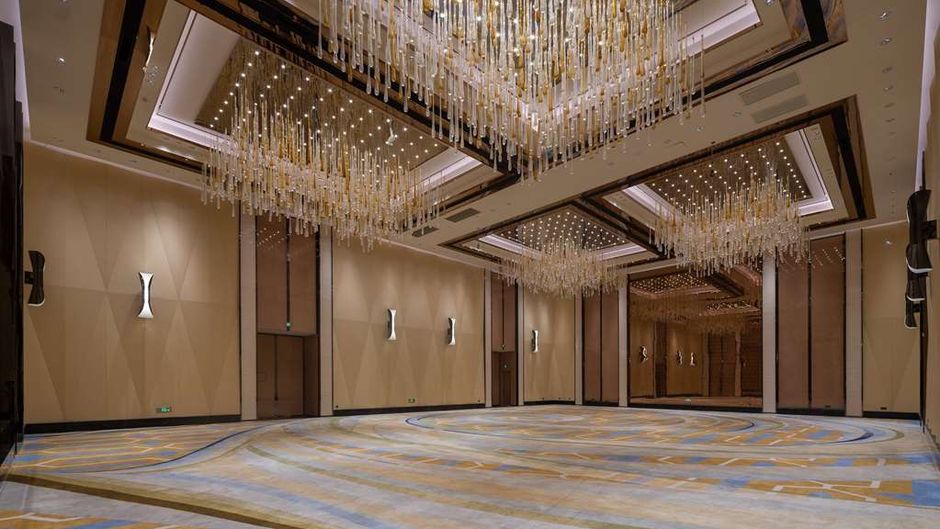 Wyndham Grand Plaza Royale Eve Meeting