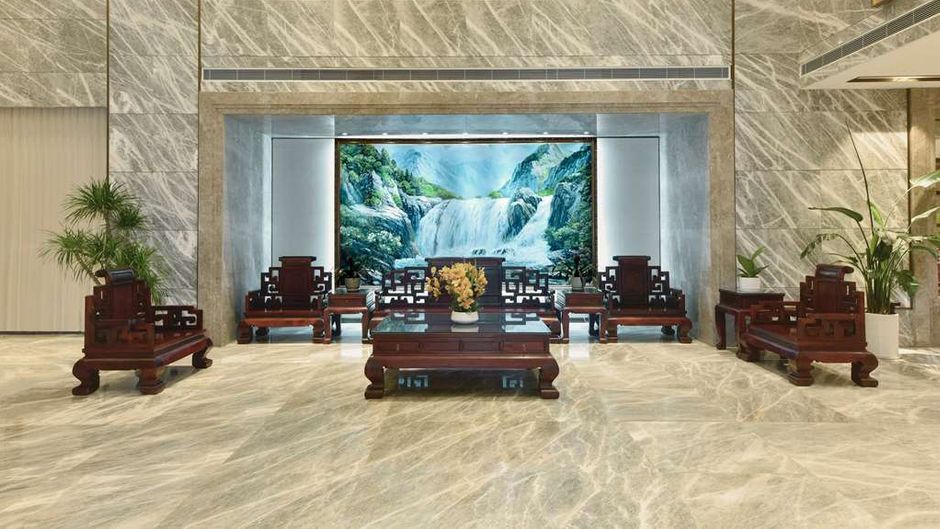 Ramada Plaza by Wyndham City Center Lobby