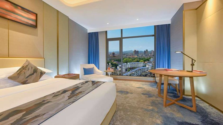 Ramada Plaza by Wyndham City Center Room