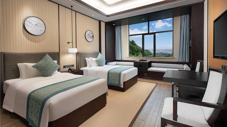 Ramada by Wyndham Xishan Mountain Room