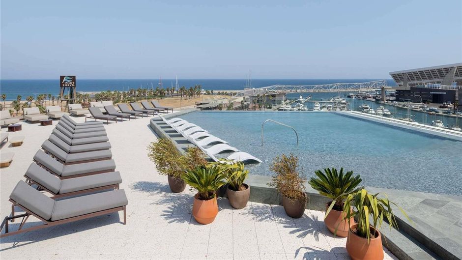 SLS Barcelona Pool