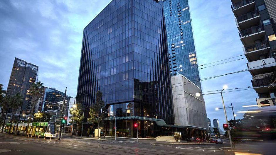 Vibe Hotel Melbourne Docklands Exterior