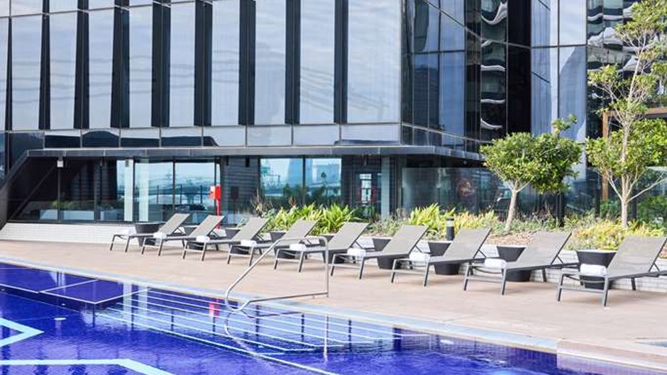 Vibe Hotel Melbourne Docklands Pool