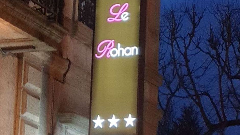 Hotel Le Rohan Pontivy Exterior