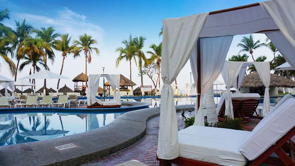 Hotel Emporio Ixtapa Pool