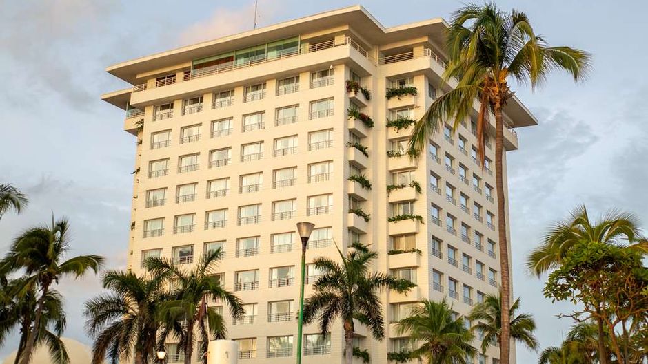 Hotel Emporio Ixtapa Exterior