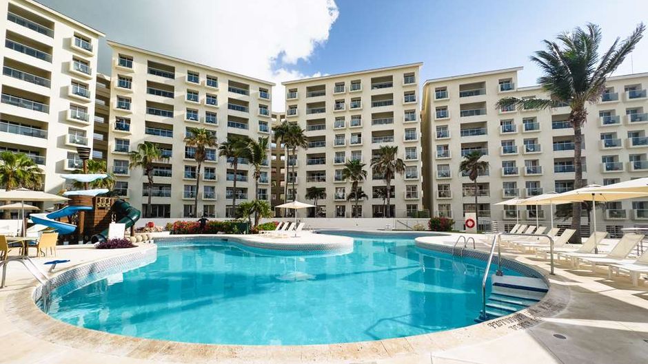 Emporio Cancun Pool
