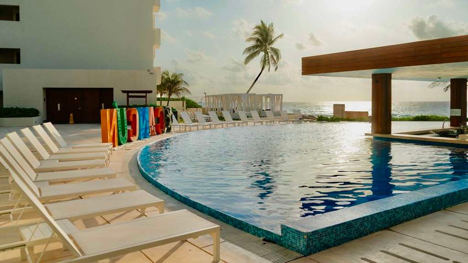 Emporio Cancun Pool