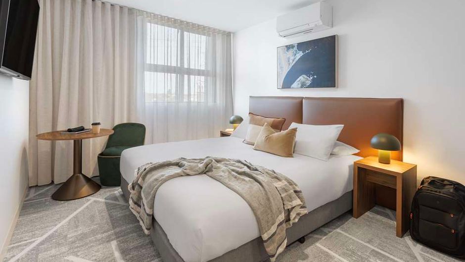 Punthill Apartment Hotels Sunshine Suite