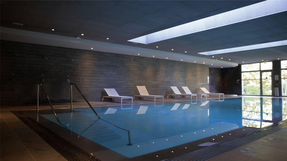 Clarion Paris CDG Airport Pool