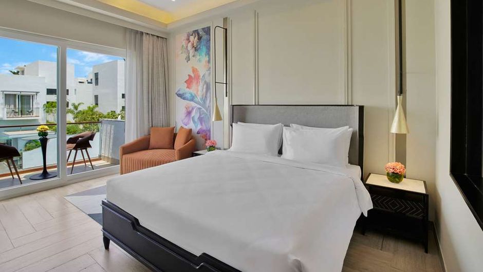 Pramod Lands End Resort-Radisson Individ Room