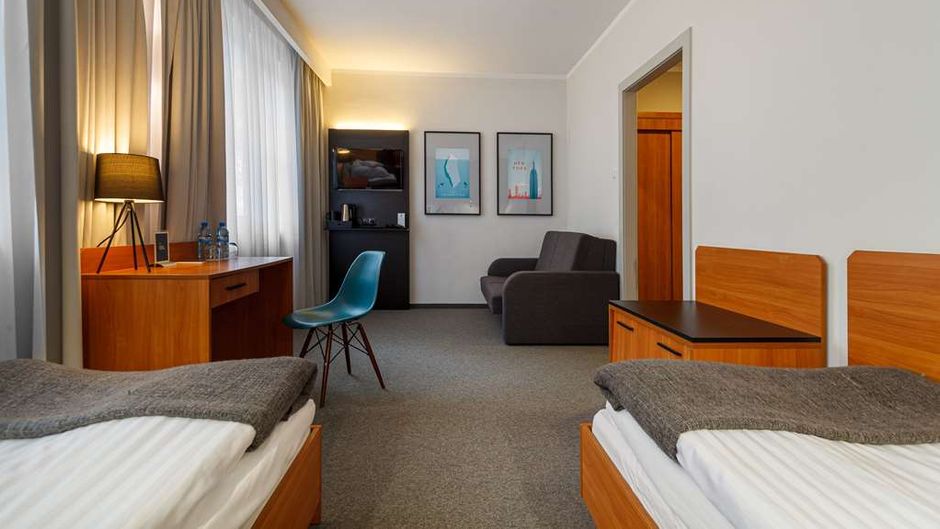 Hotel Edison Room