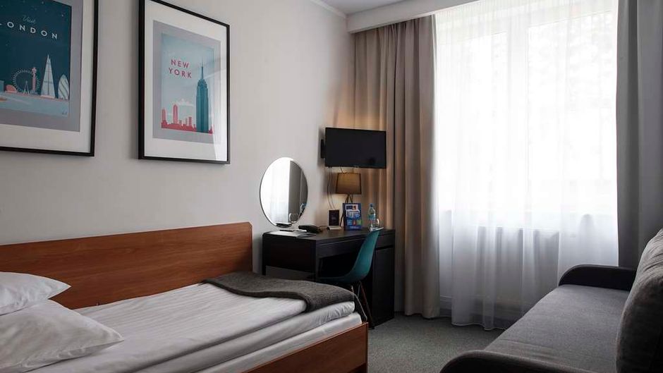 Hotel Edison Room
