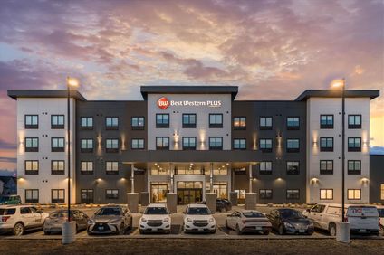 Best Western Plus Neepawa Hotel