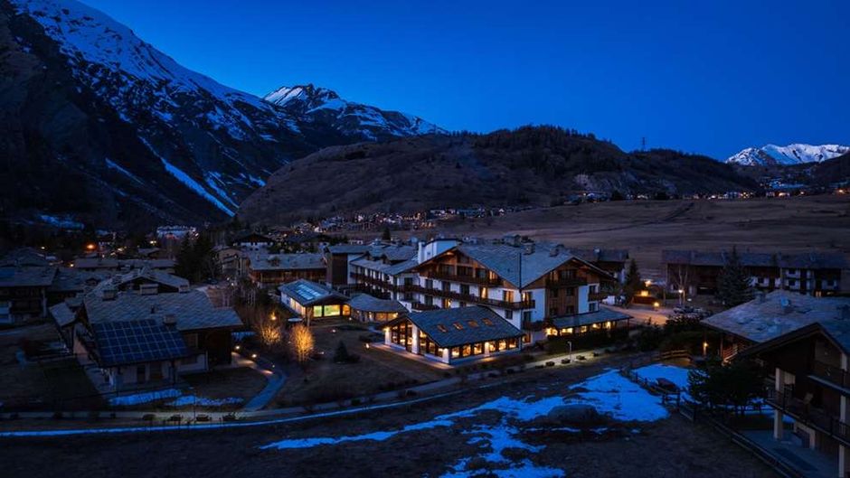 Montana Lodge And Spa Exterior