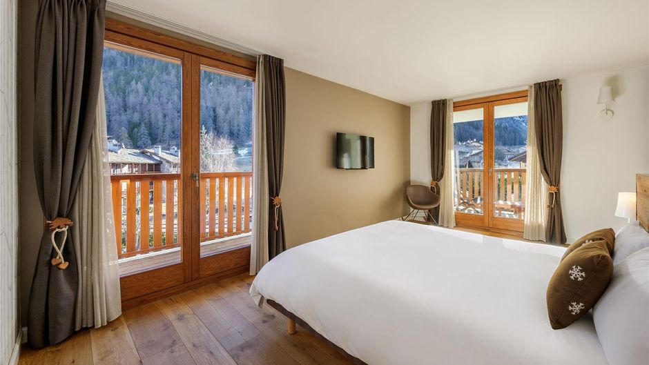 Montana Lodge And Spa Room