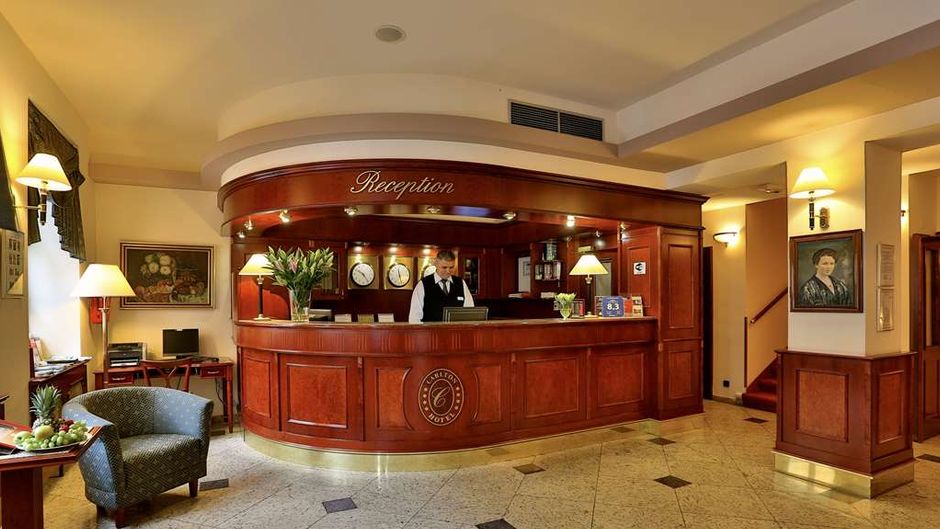Hotel Carlton Lobby