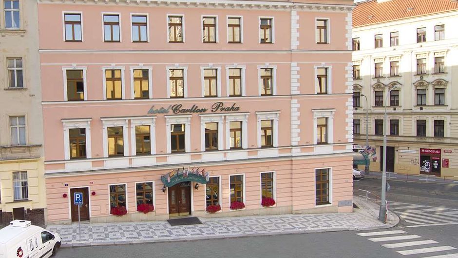 Hotel Carlton Exterior