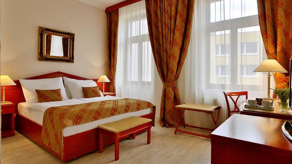 Hotel Carlton Room