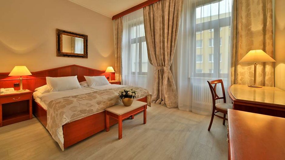 Hotel Carlton Room