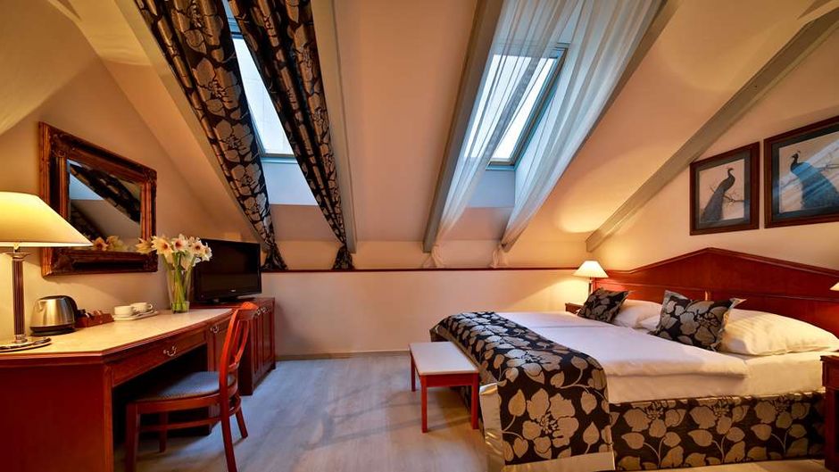 Hotel Carlton Room