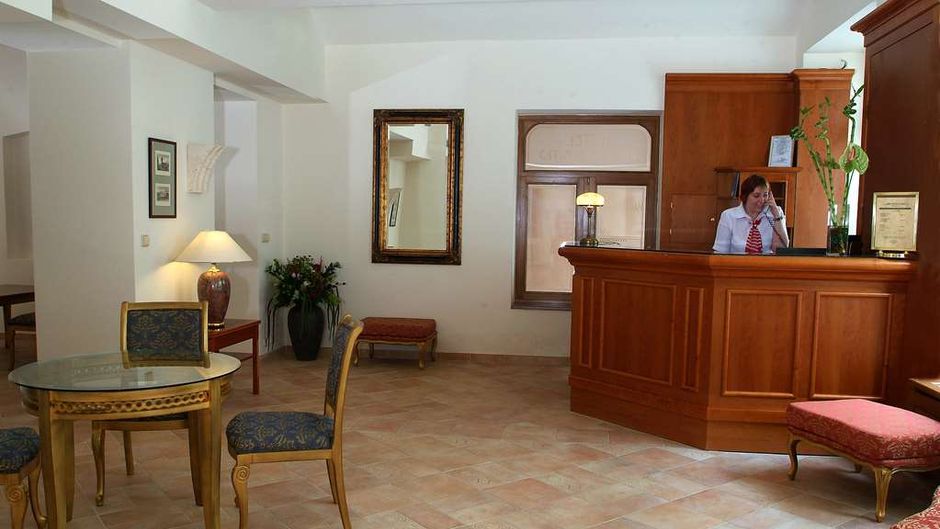 Ariston Hotel Lobby
