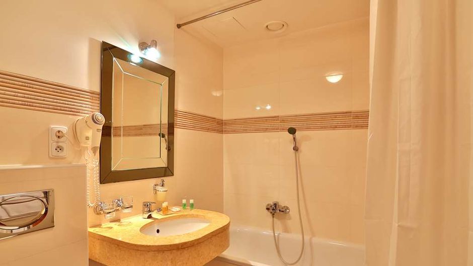 Ariston Hotel Room