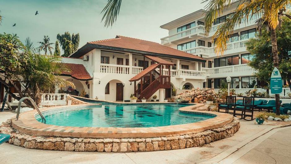 Best Western Jangwani Sea Breeze Resort Exterior